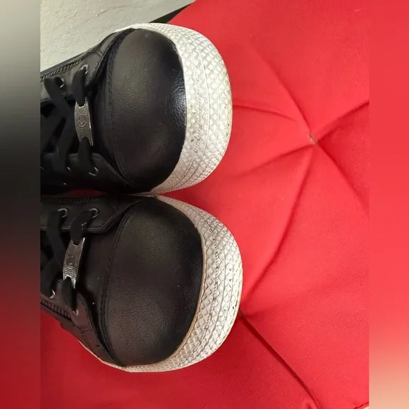 GUESS Women’s black high top sneakers. Size 8. Excellent condition - Picture 6 of 11